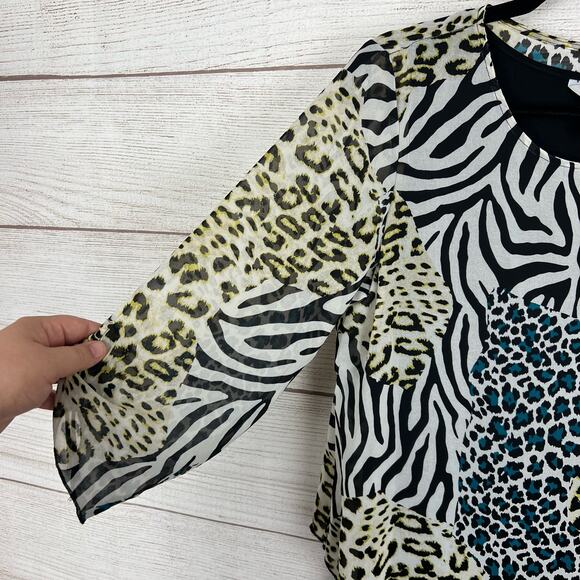 Multiples Women's Wild Kingdom Animal Printed Blouse Size Large - Picture 3 of 7